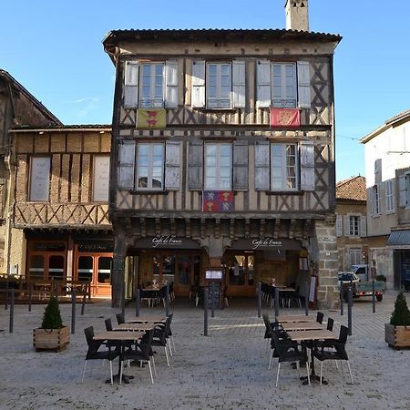 Cafe De France Bed & Breakfast Eauze Bagian luar foto