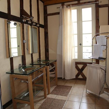 Cafe De France Bed & Breakfast Eauze Bagian luar foto